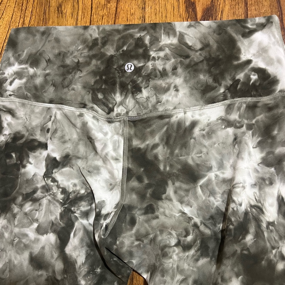 lululemon athletica Green Tie-Dye High-Rise Leggings - Picture 4 of 9